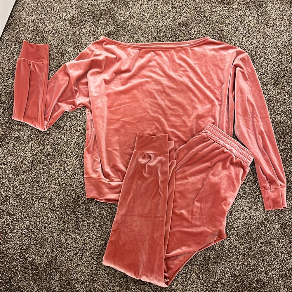 Pink velvet sweat set